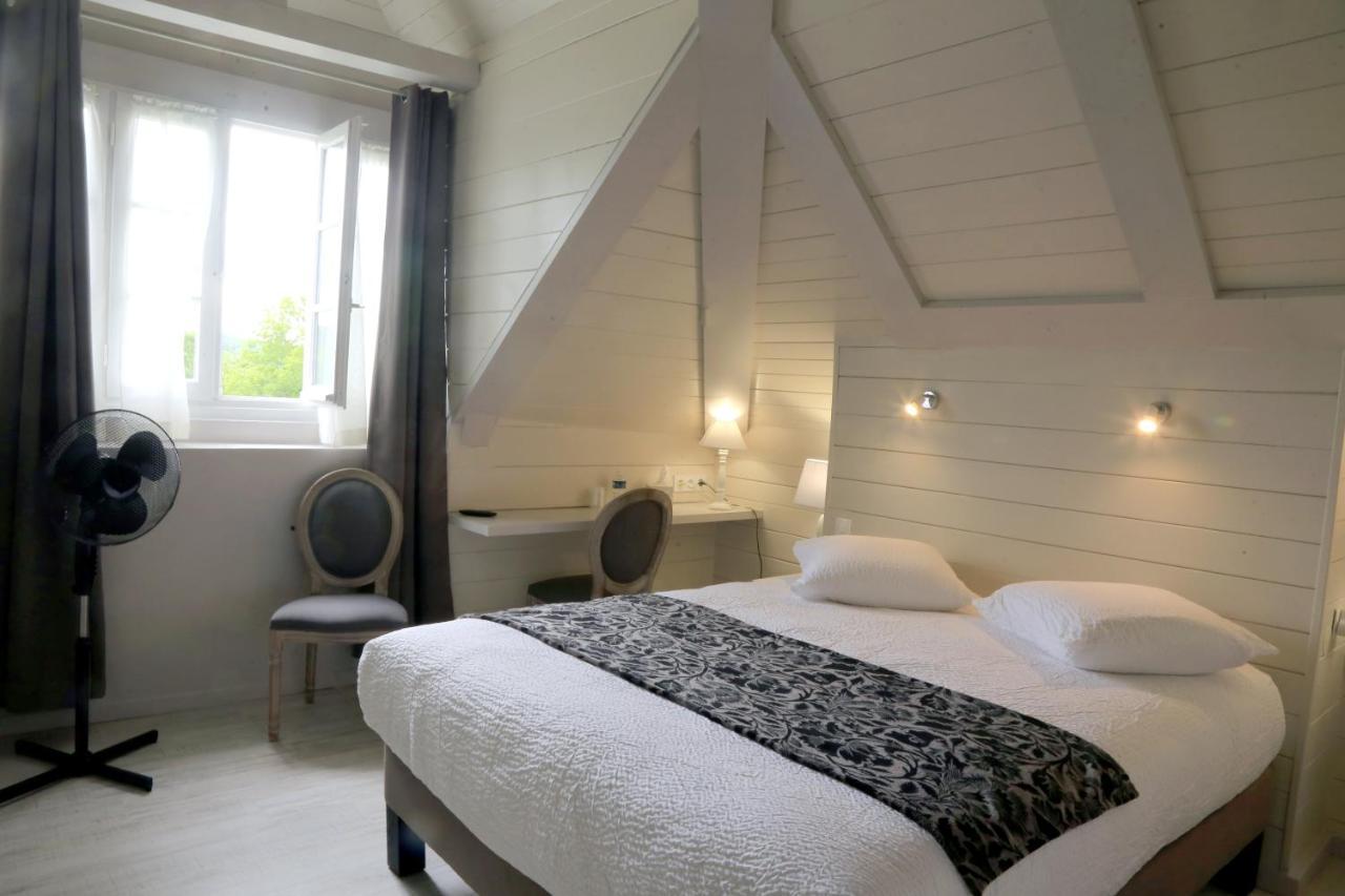 Hostellerie La Bruyere Chalvignac Eksteriør billede