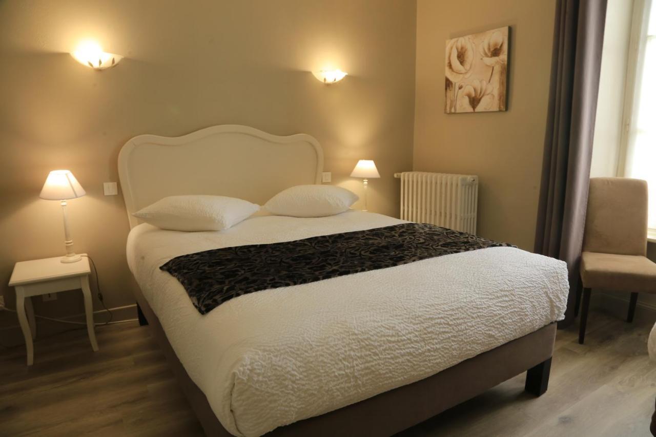 Hostellerie La Bruyere Chalvignac Eksteriør billede