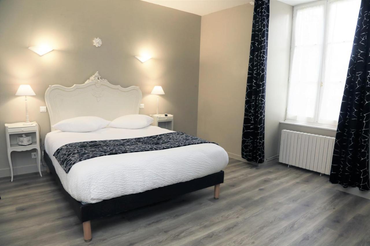 Hostellerie La Bruyere Chalvignac Eksteriør billede